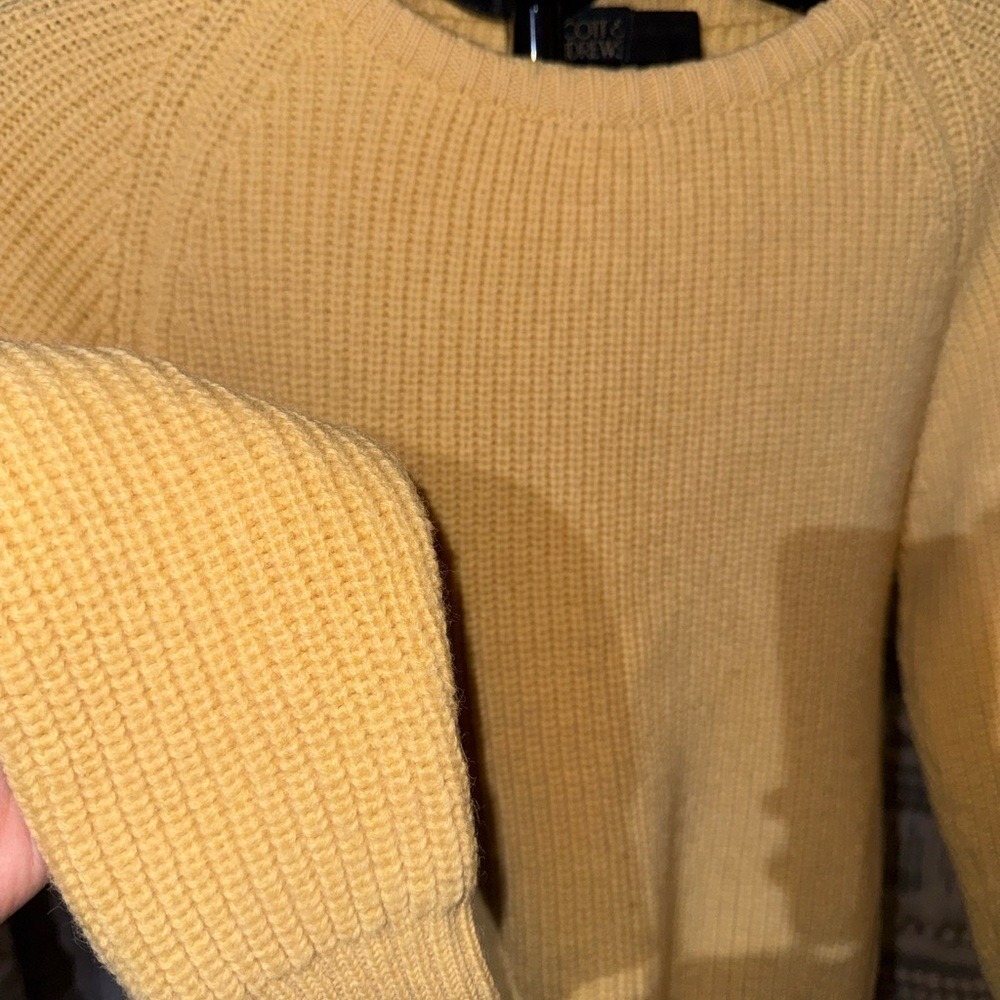 Alcott & Andrews Vintage Mustard Yellow 100% Wool Hand Framed Crewneck Sweater M - Picture 3 of 3